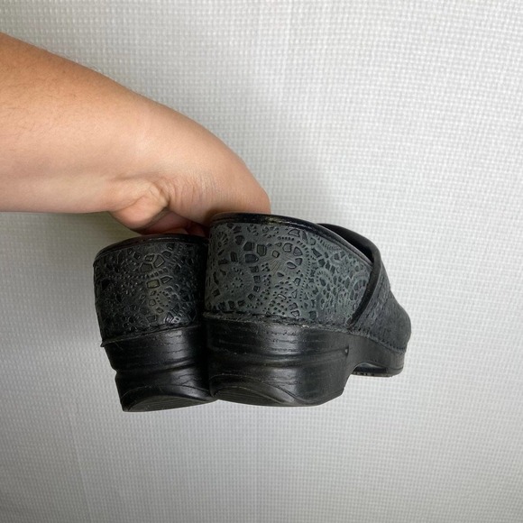 Dansko | Mules Clogs Shoes Black Suede Velvet - Picture 5 of 9